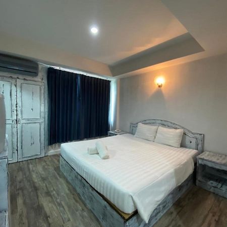 Sun Moon Hotel Лей Экстерьер фото