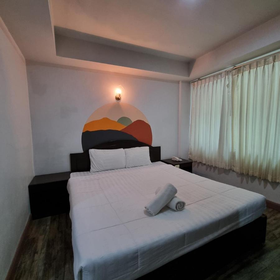 Sun Moon Hotel Лей Экстерьер фото
