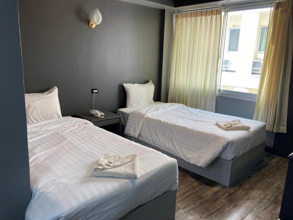 Sun Moon Hotel Лей Экстерьер фото